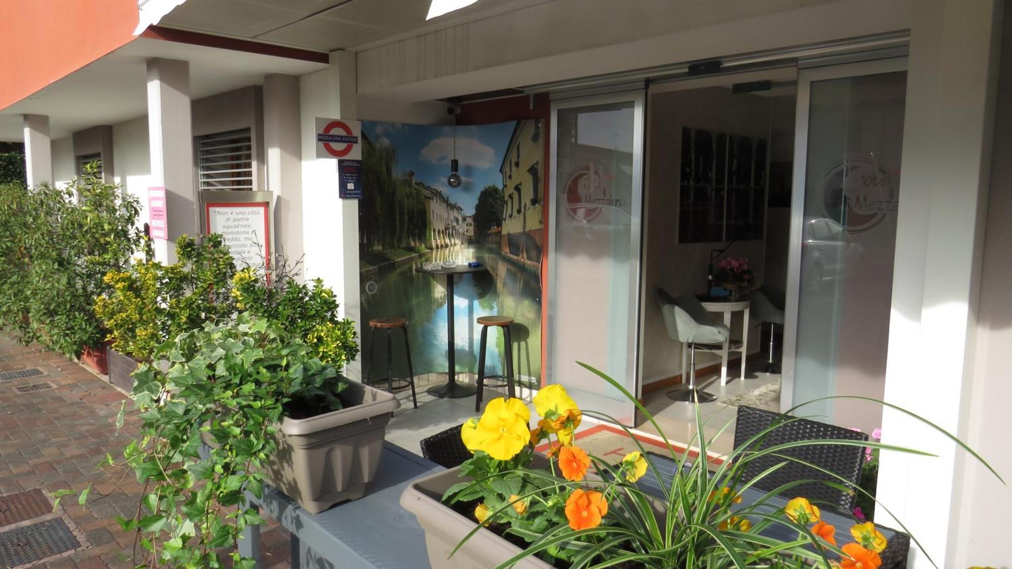 Mezzaluna 3*