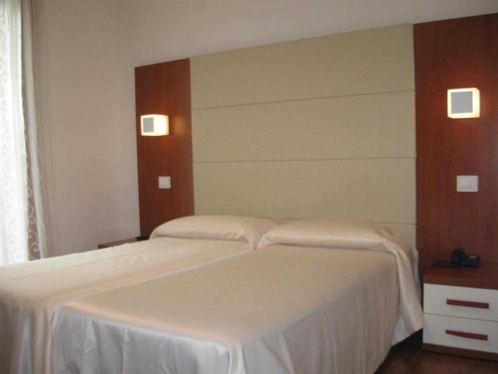 Mezzaluna Hotel 3*