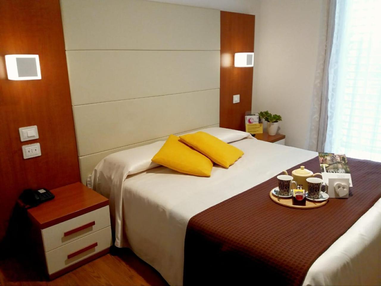 Mezzaluna 3* Treviso